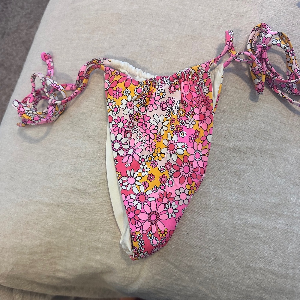 Frankie’s bikinis bikini bottom - sweet pea